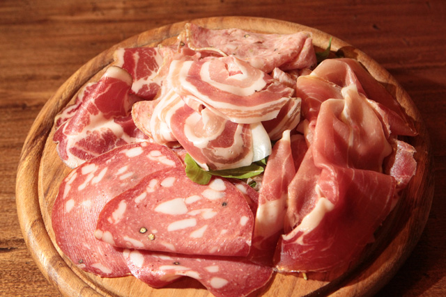 Tagliere di salumi toscani