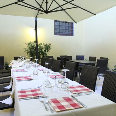 Il giardino con la tavolata